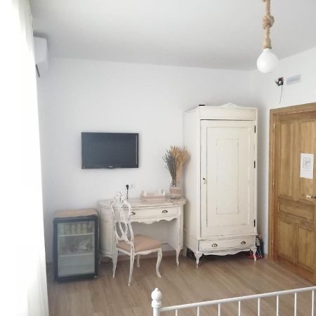 Hostal El Lugar De La Mancha Argamasilla De Alba Екстер'єр фото