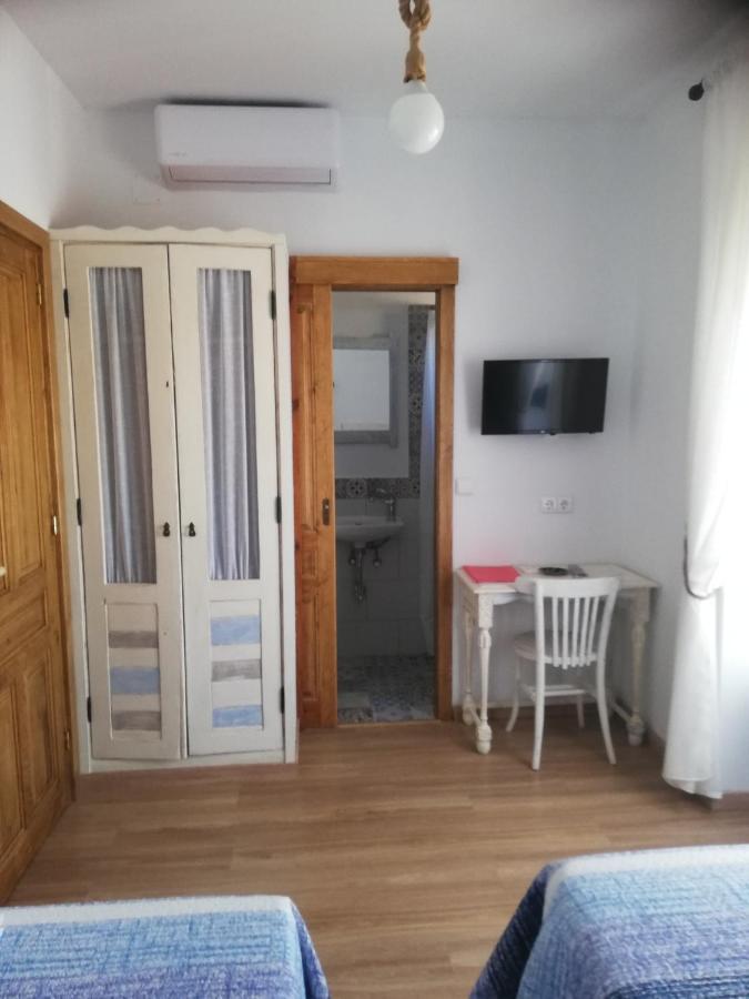 Hostal El Lugar De La Mancha Argamasilla De Alba Екстер'єр фото