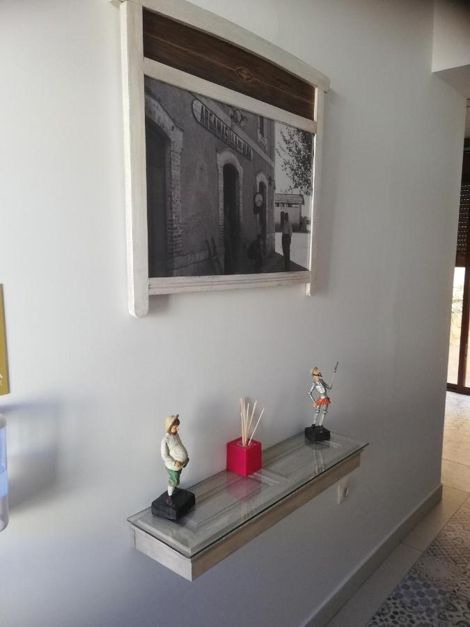 Hostal El Lugar De La Mancha Argamasilla De Alba Екстер'єр фото