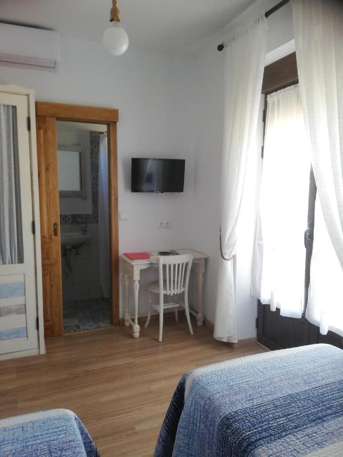 Hostal El Lugar De La Mancha Argamasilla De Alba Екстер'єр фото